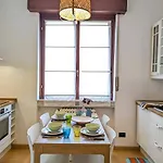 아파트 Charming With Balcony - Porta Romana *
