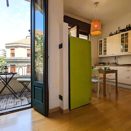 Charming With Balcony - Porta Romana 밀라노