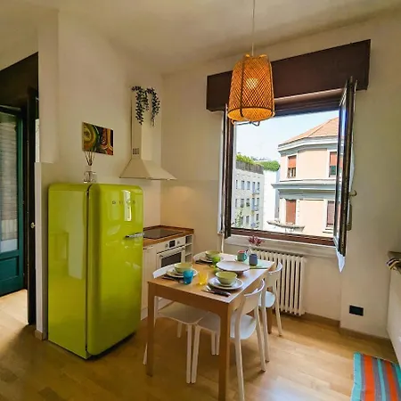 Charming With Balcony - Porta Romana 밀라노